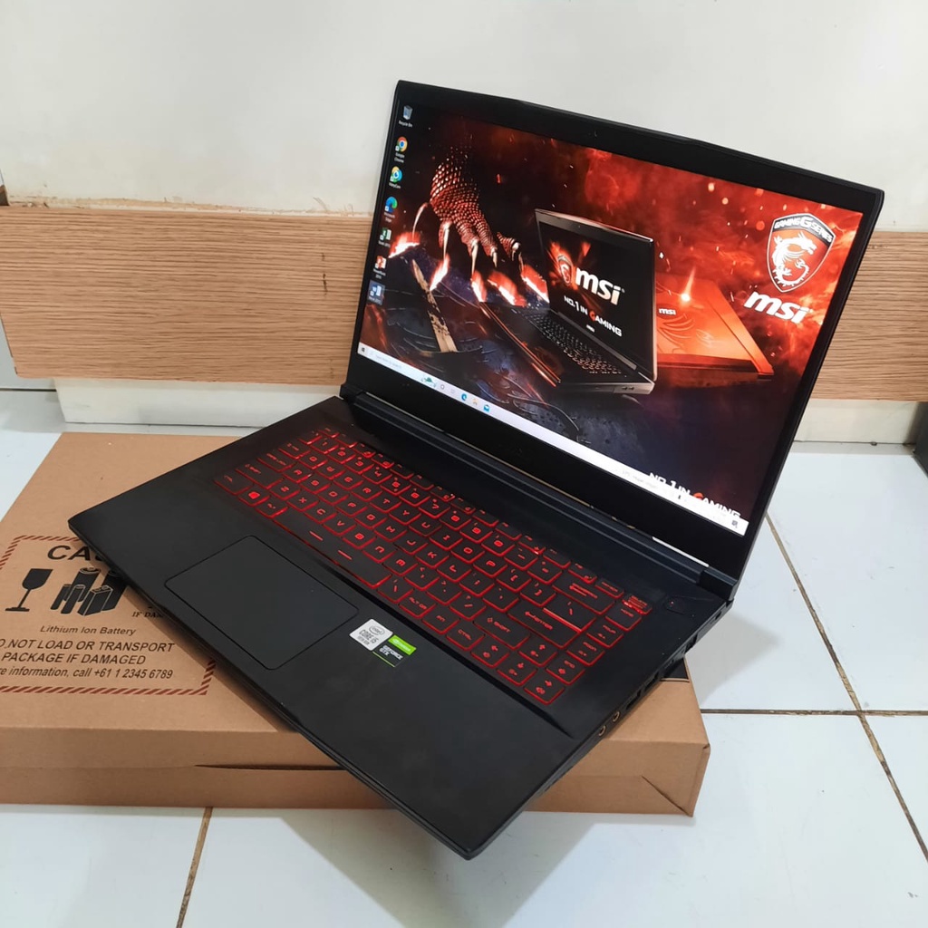 Laptop MSI GF63 Thin 10SCSR Core i5-10200H Ram 8/512Gb BERGARANSI