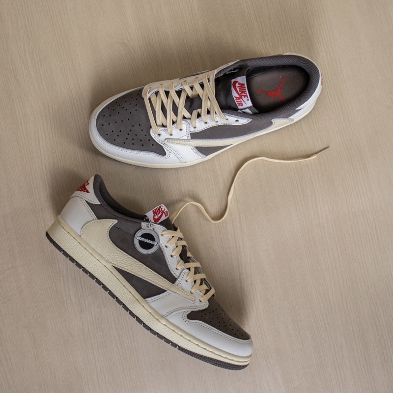 Air Jordan 1 Low Travis Scott Reverse Mocha