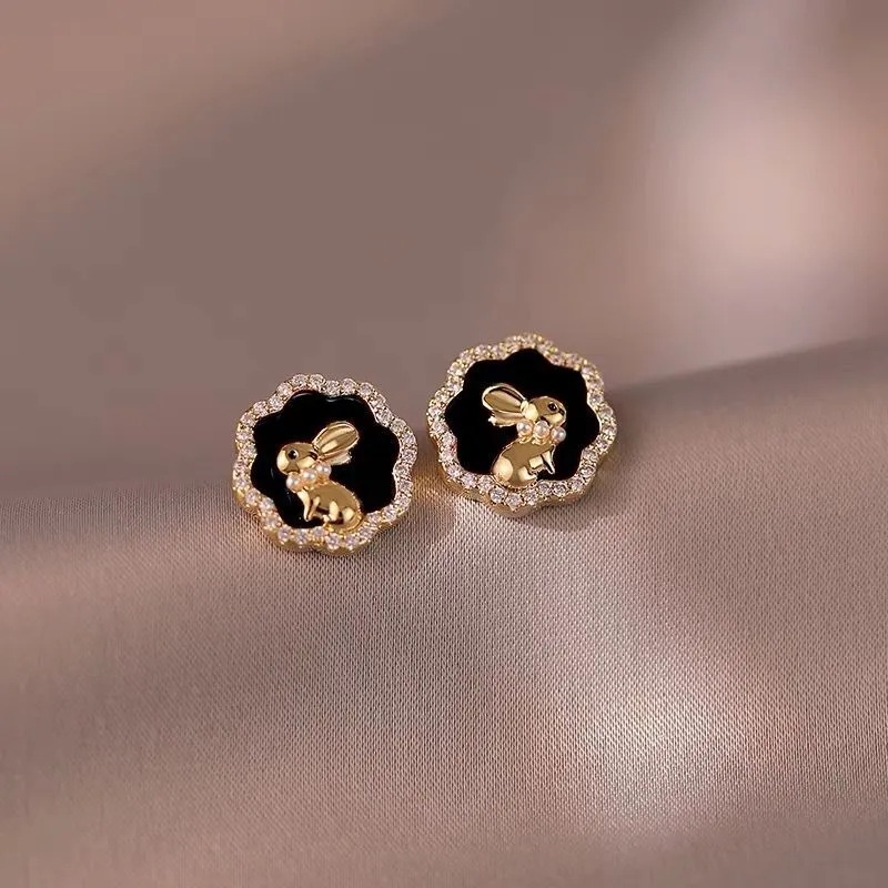 2023anting Karangan Bunga Kelinci Emas Baru Fashion Tahun Baru Bunga Anting Mutiara Hadiah Tahun Baru Aksesoris Fashion