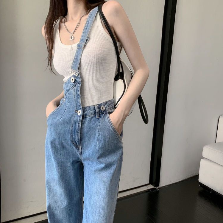 Jumpsuit overall denim satu bahu yang tidak beraturan