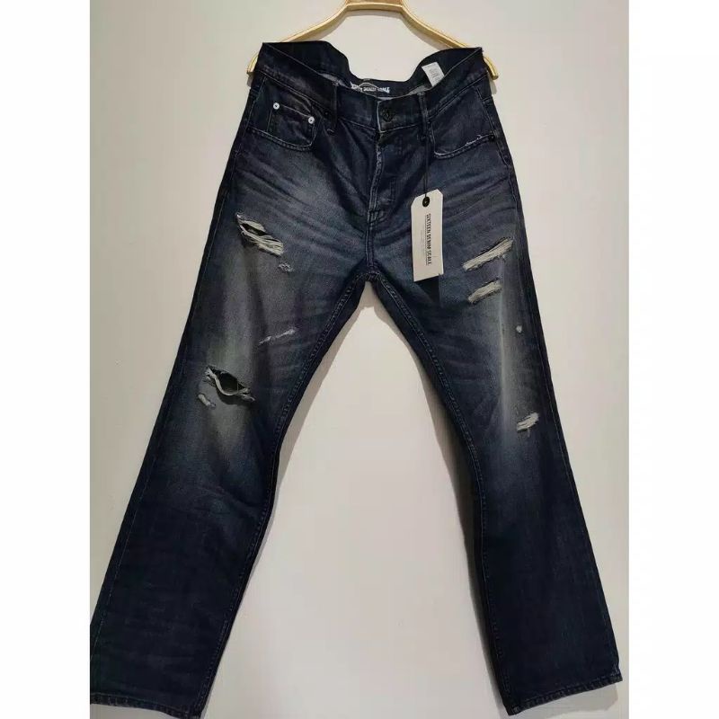 Sixteen denim scale jeans