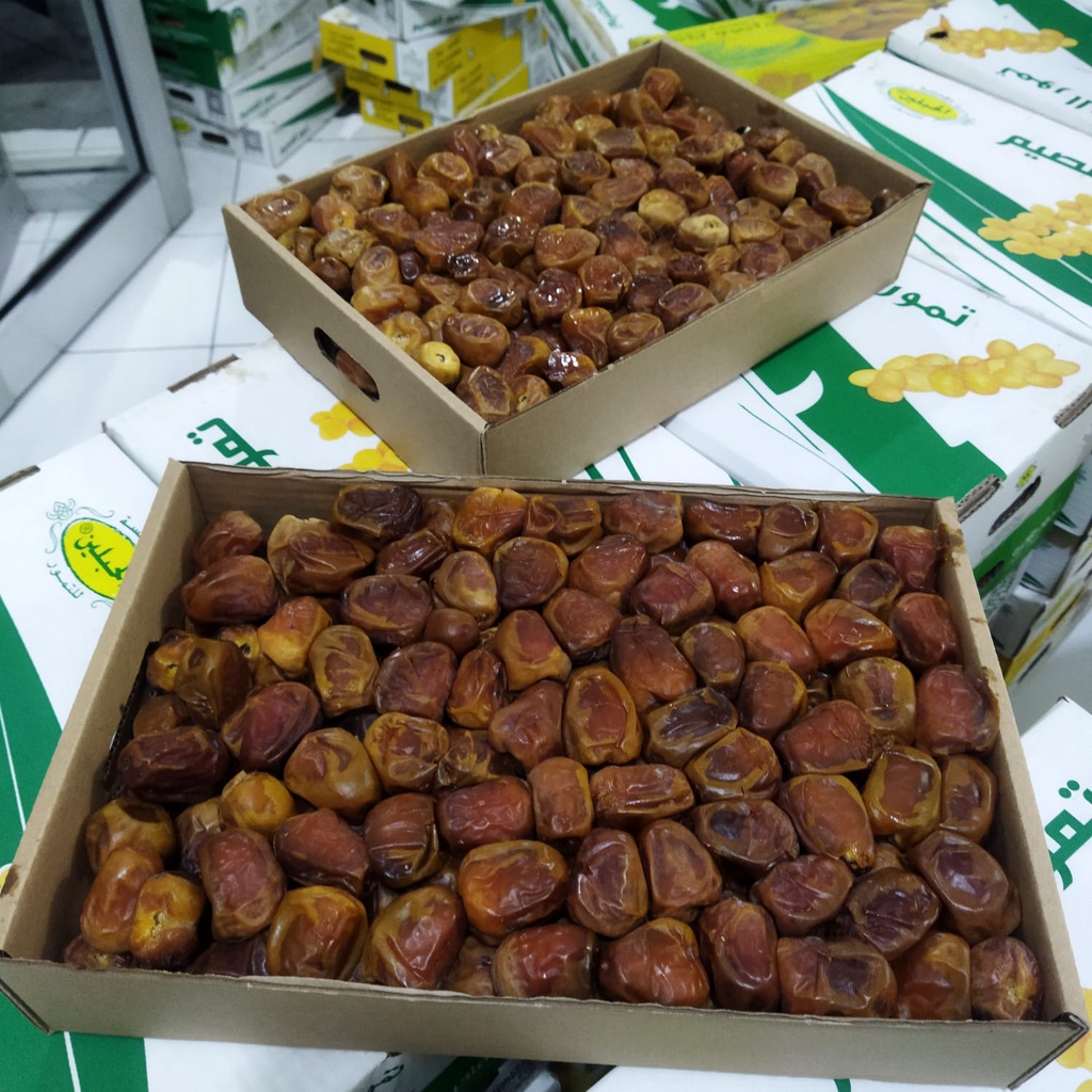 

kurma premium sukari al qassim berat 3kg/karton