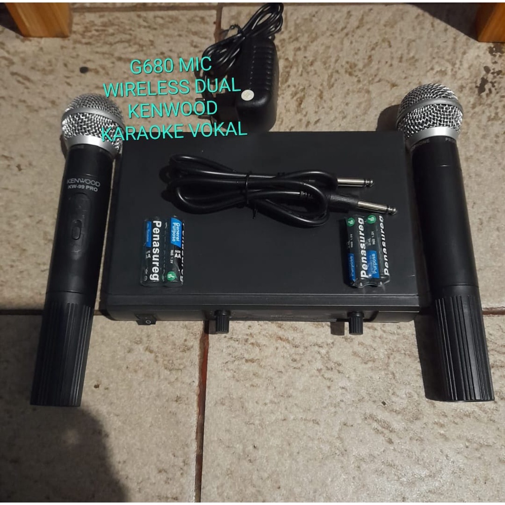 G680 KENWOOD MIC WIRELESS UHF VOCAL SET MICROPHONE DUAL MIK WIRELES SEPASANG MIKROPON SOUNDBEST KARAOKE VOCAL ARTIS PROFESIONAL PRO SOUND BEST SISTEM AUDIO PANGGUNG LEGENDARY DYNAMIC PENGERAS SUARA HIFI SENSITIF MC PIDATO SEMINAR CERAMAH ACARA DJ MUSIK MU