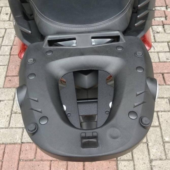 Box Motor Top Box Givi B42 Antartika + Bracket Givi Motor Xmax-250