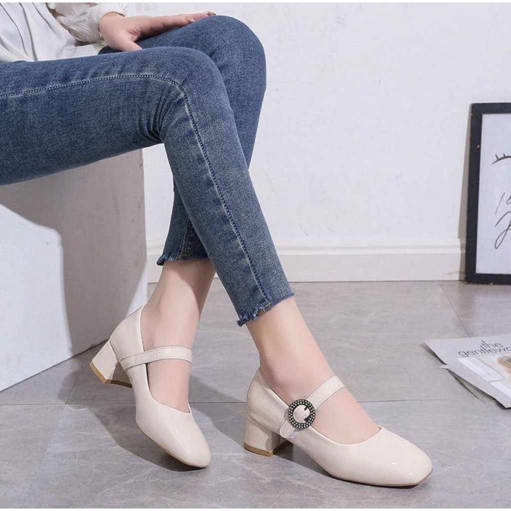 2040 Sepatu Heels Wanita Fashion Import Sepatu Kerja Dengan Tali Bisa COD (With Box)