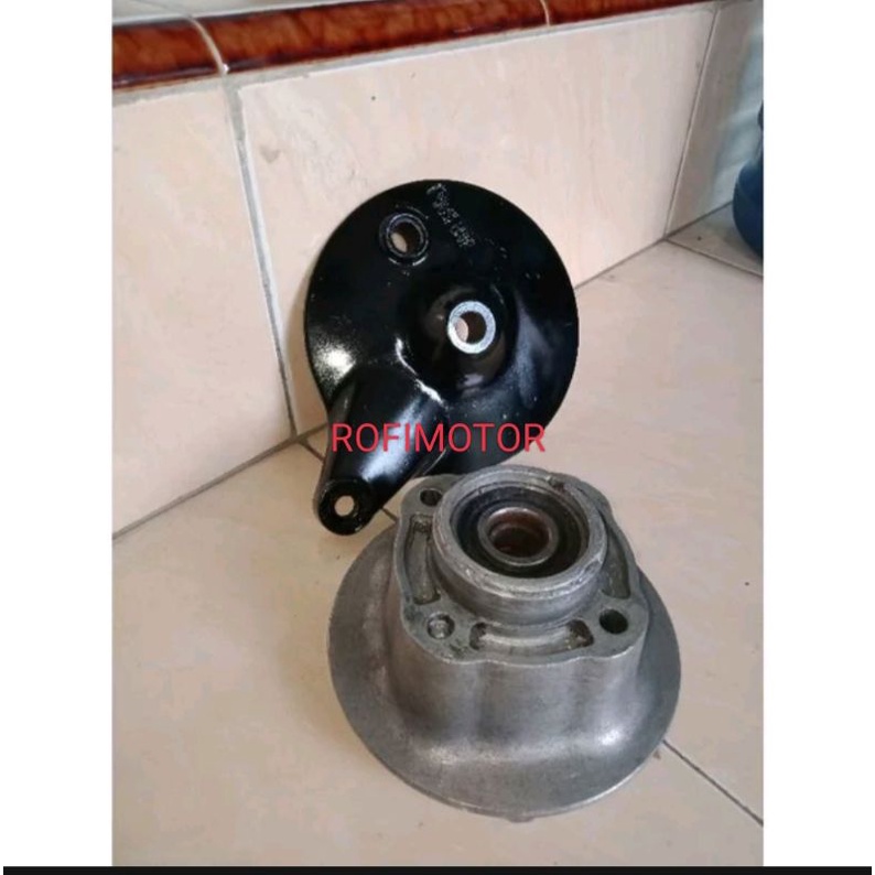 TUTUP PANEL REM DUDUKAN GEAR SUZUKI THUNDER ORIGINAL