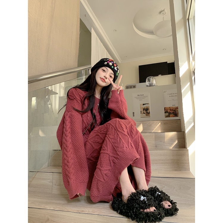 Red French twist knitted dress wanita musim gugur dan musim dingin longgar gaya malas rok sweter tebal bottoming rok mid-length