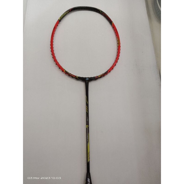 RAKET BADMINTON YONEX VOLTRIC LD FORCE