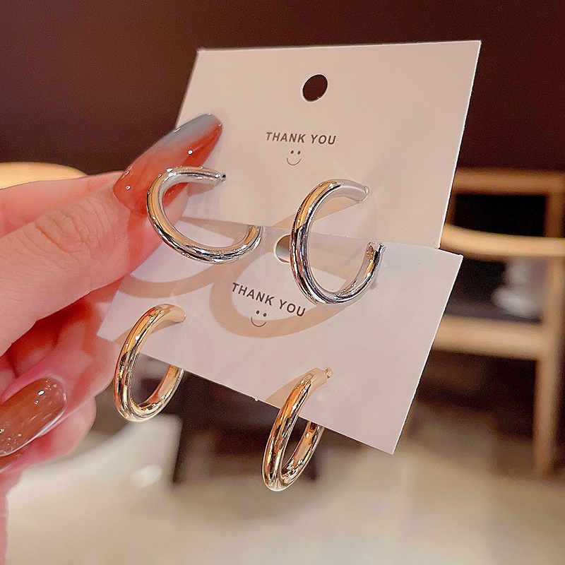 Metal C-shaped Circle Hoop Earring Women 2021 New Anting Hoop Korea (Takota 061)