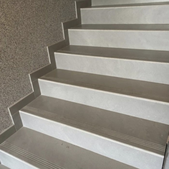 GRANIT TANGGA ABU MATTE KASAR PORTLAND GREY 30X60,30X80,30X90,30X100,30X120