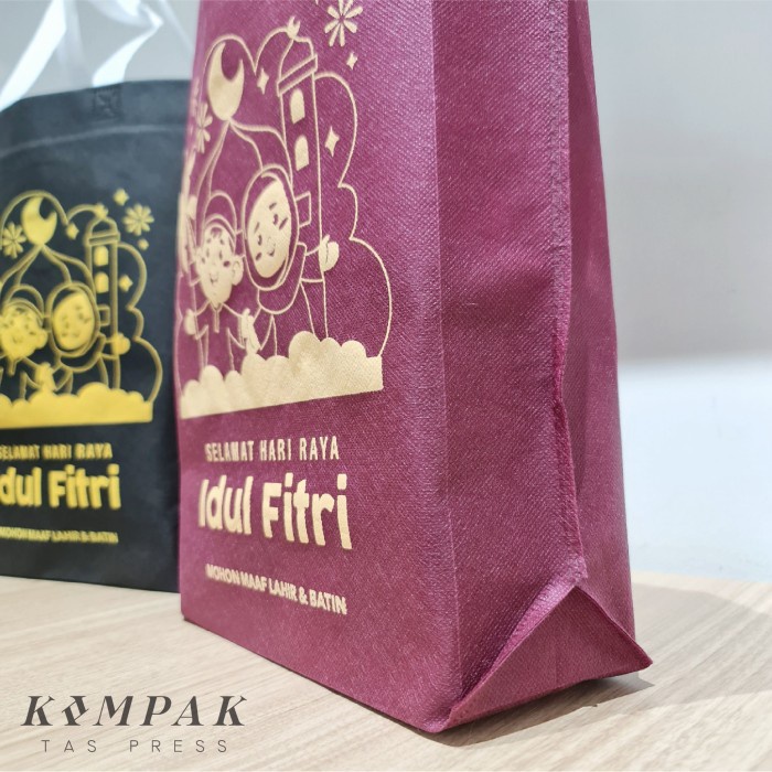 

Tas Idul Fitri Lebaran 25X35X8 Cm Kantong Spunbond Goodie Bag Sablon 028