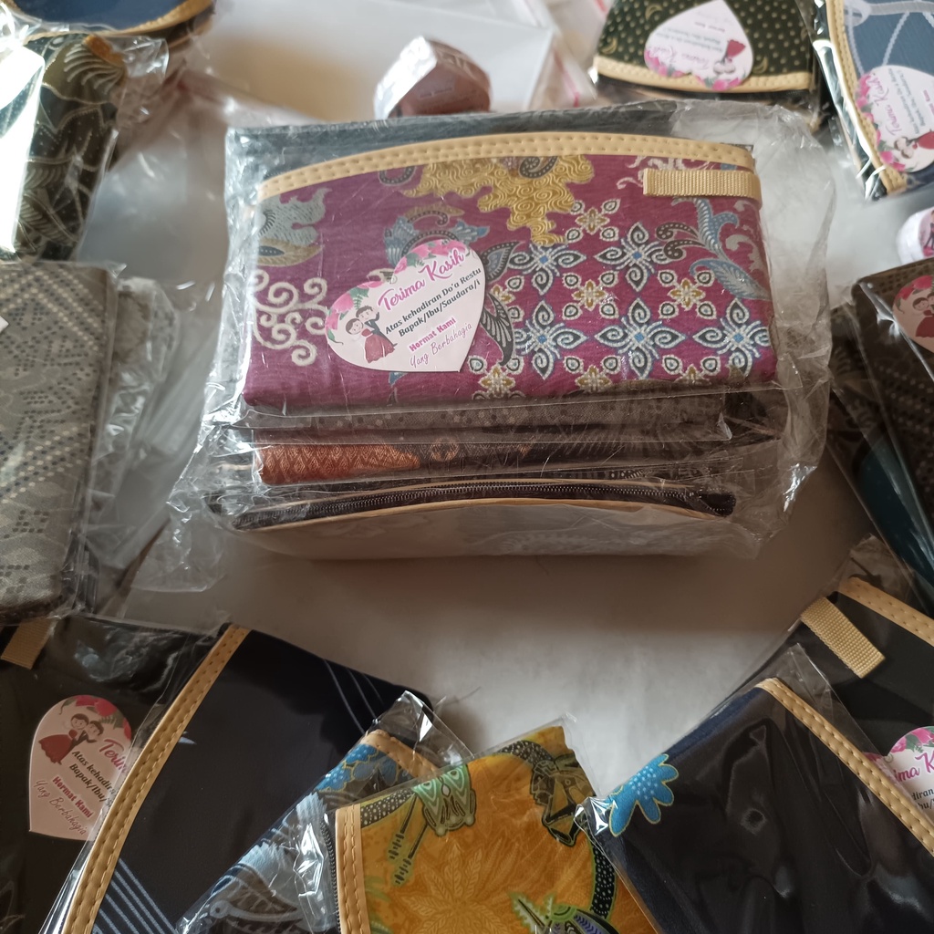 

[Isi 50] souvenir Dompet Pouch Motif Batik Kotak