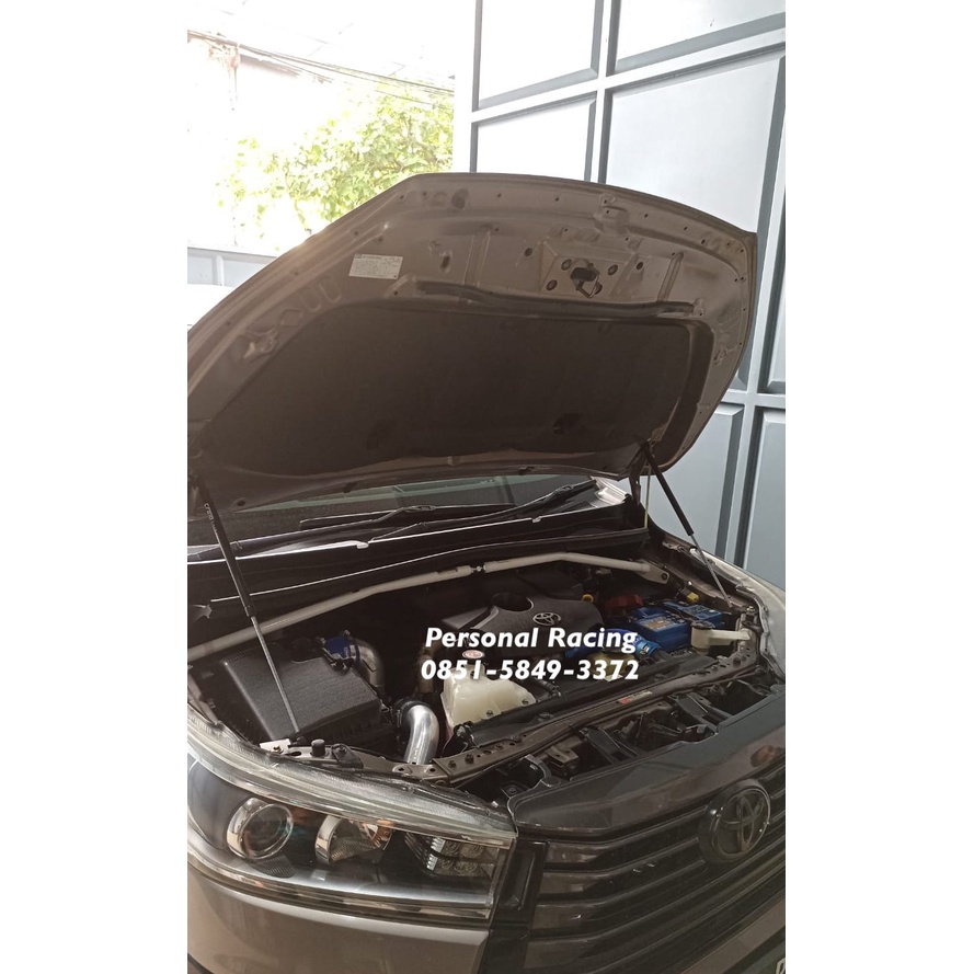 Aksesoris / Strutbar / Stabiliser ULTRA RACING Toyota Innova Reborn