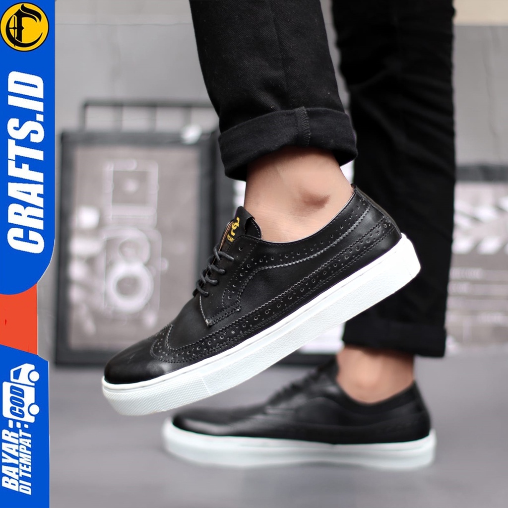 Sepatu Sneakers Casual Hitam Wingtif Pria Tali Kerja Crafts Rebelion