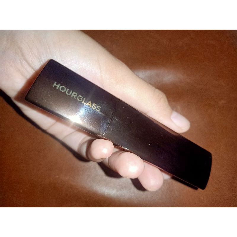 PRELOVED HOURGLASS VANISH STICK HIGHLIGHTER IN BISQUE