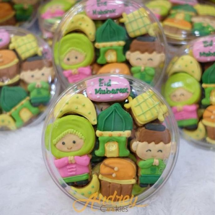 

PARSEL RAMADHAN COOKIES/ KUE KERING/ KUKIS HIAS/ PARCEL KADO/ HAMPERS GIFT LEBARAN/ EL09I09A82L