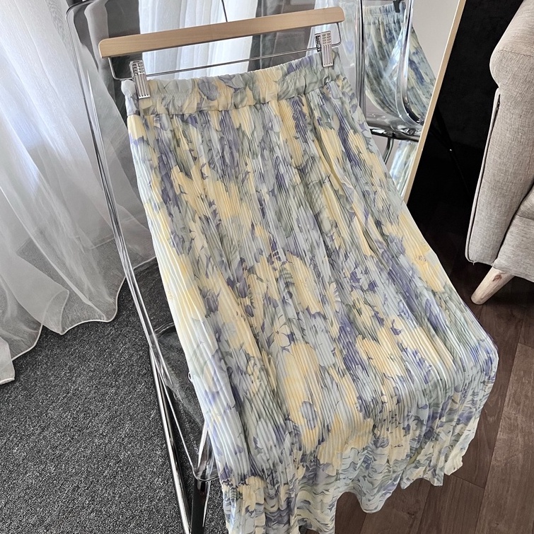 Yasmine pleats skirt by outfix