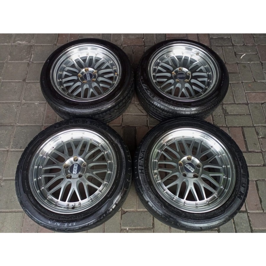VELG MOBIL RACING BEKAS BBS LM R18X8 BAUT 5X114 ET42 + BAN 225 50 R18