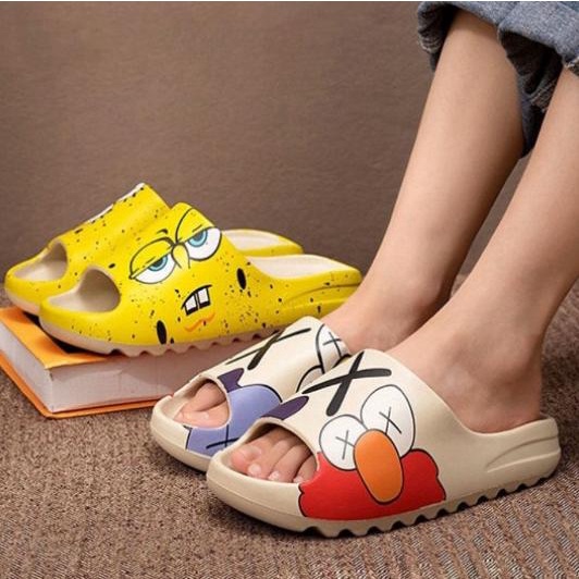 Sandal Yeezy Slide PREMIUM tebal ELMO KAWS KARAKTER Korea Empuk Ringan bir01