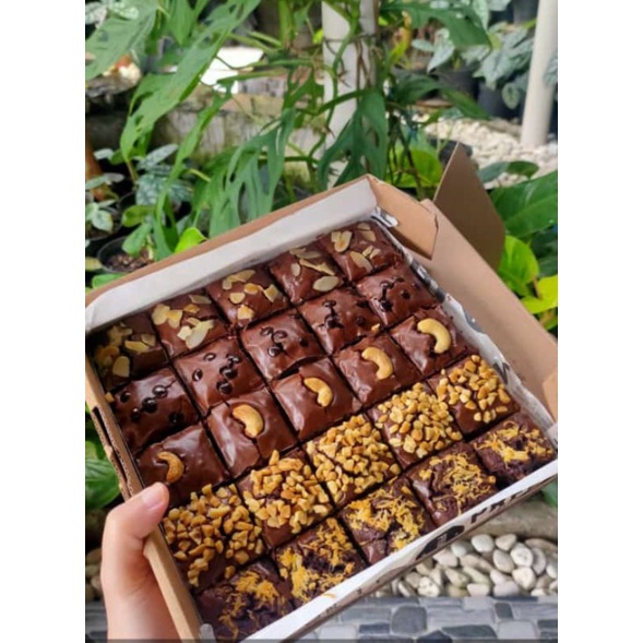 

Fudgy Brownies by Salman Bakery|Brownies 20x20| Brownies sekat isi 25 potong