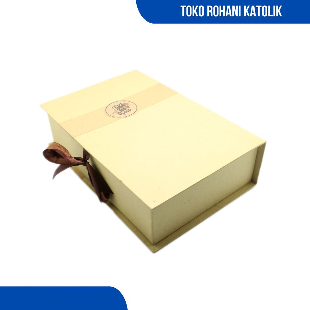 PAKET HAMPERS ROHANI / KADO ULANG TAHUN / HAMPERS PERNIKAHAN / KRISMA / KOMUNI PERTAMA / HAMPERS ROHANI / PATUNG YESUS MARIA / SALIB DUDUK LOGAM / HADIAH PERNIKAHAN / KADO ULANG TAHUN