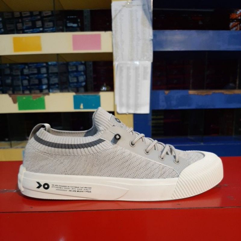 Sepatu sneakers pria kanky Kishi Shibuya 39-43