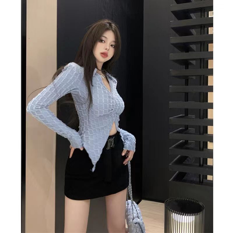 Red Gadis Seksi V-Leher Lengan Panjang Kemeja Wanita Musim Semi 2023 Desain Baru Plaid Slim Fit dan Tipis Kepribadian Top Pendek