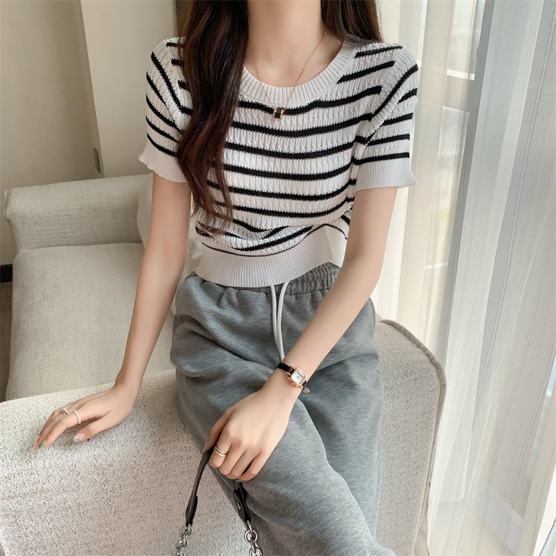 Korean style Kaos Rajut Knit Lengan Pendek Wanita Striped T-shirt