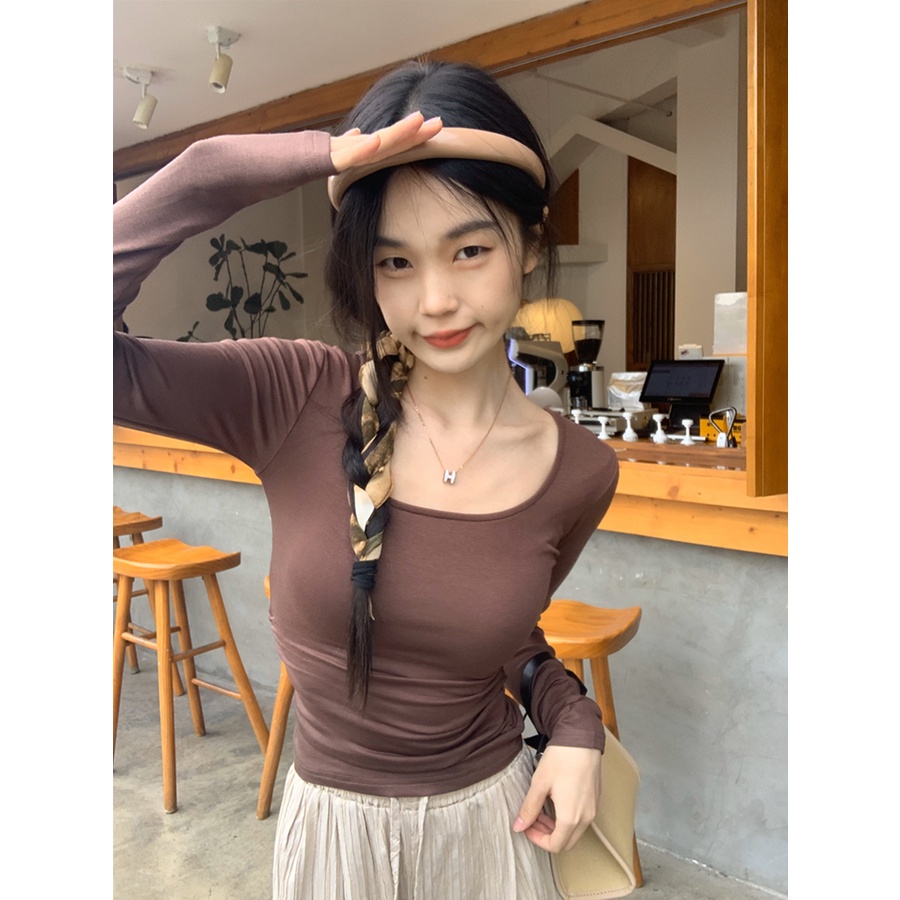 Red Pure Desired Wind Self-Cultivation dan T-shirt Pendek Tipis dengan Kemeja Bawahan Lengan Panjang Desain Musim Semi Wanita Selera Lipit Top Ins Tide