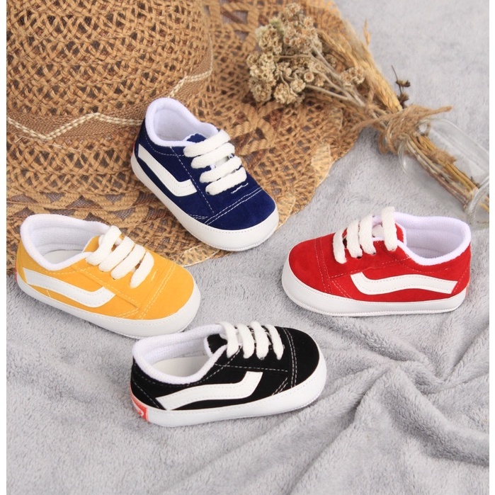 Prewalker sepatu bayi vanzs unisex