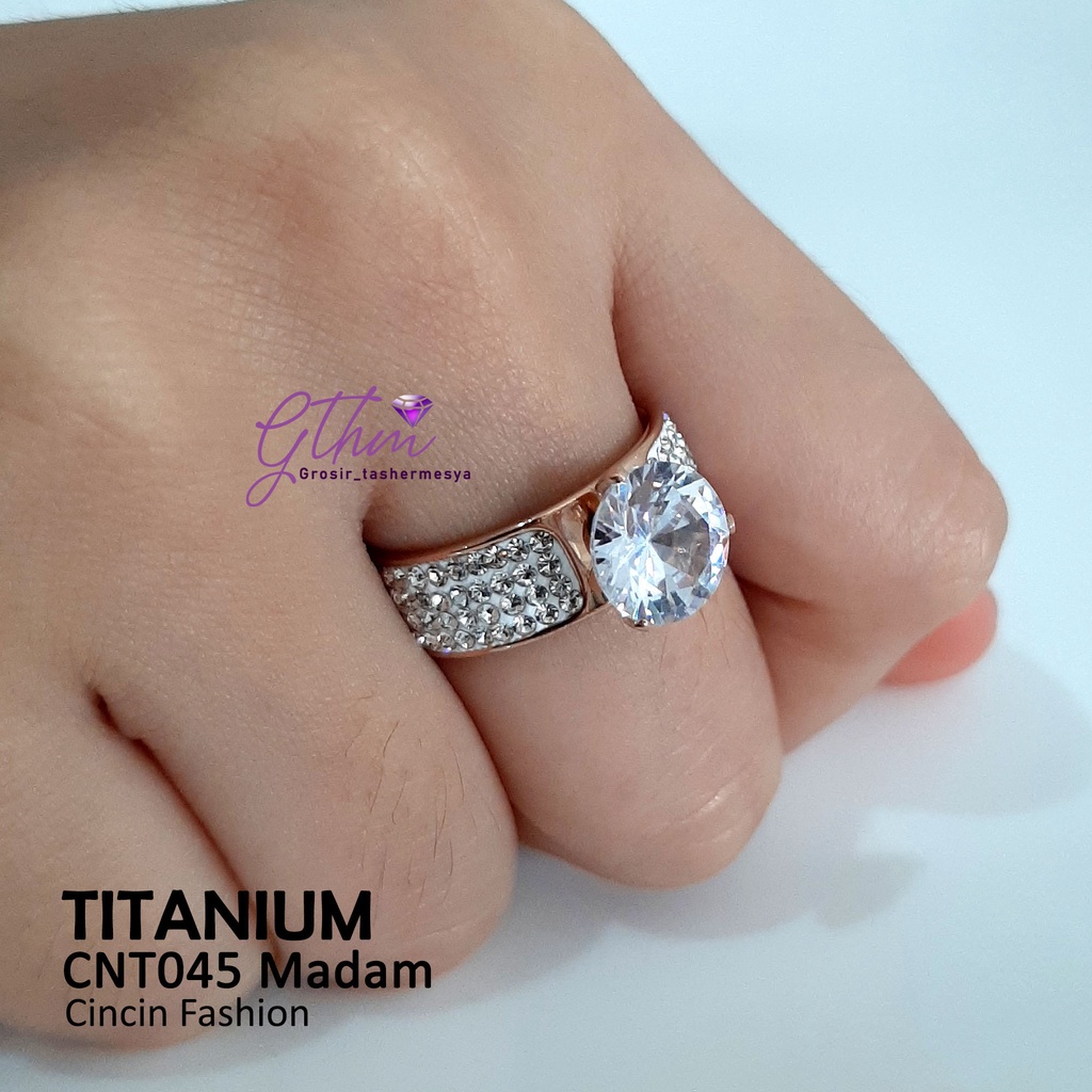 Cincin Keren Unik Titanium Solitaire Perhiasan Fashion Import Mewah Anti Karat cnt045