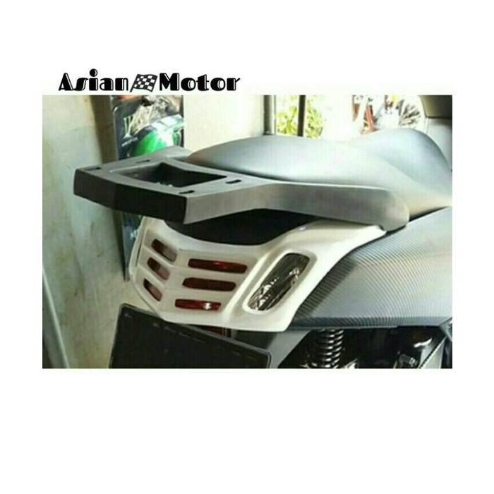 Cover Lampu Belakang Yamaha Nmax/ Tameng Lampu Belakang Nmax