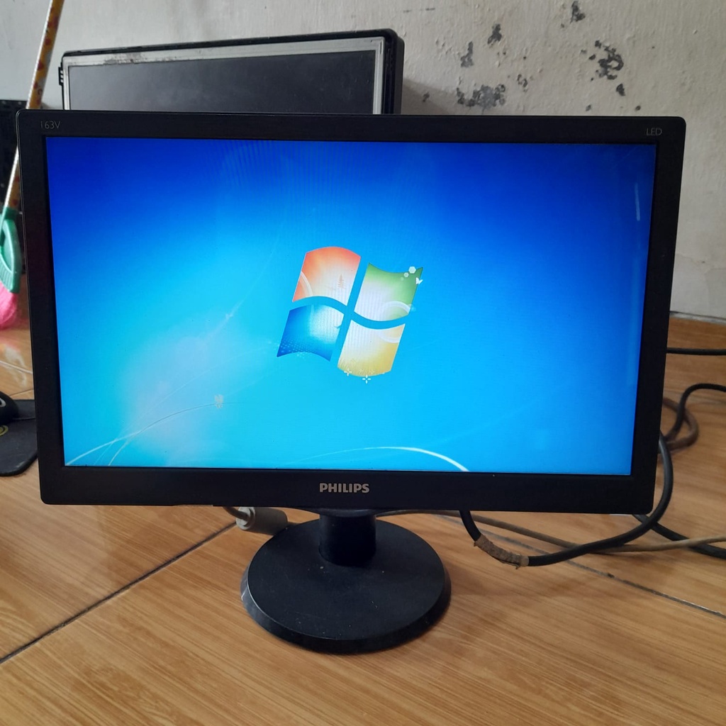 Monitor LED Philips 16" Wide