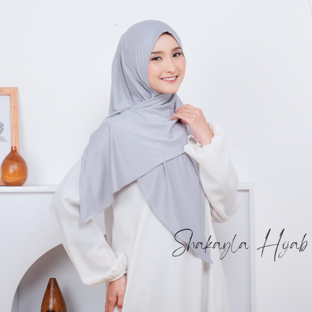 SHAKAYLA HIJAB SEGITIGA INSTAN (JERSEY)