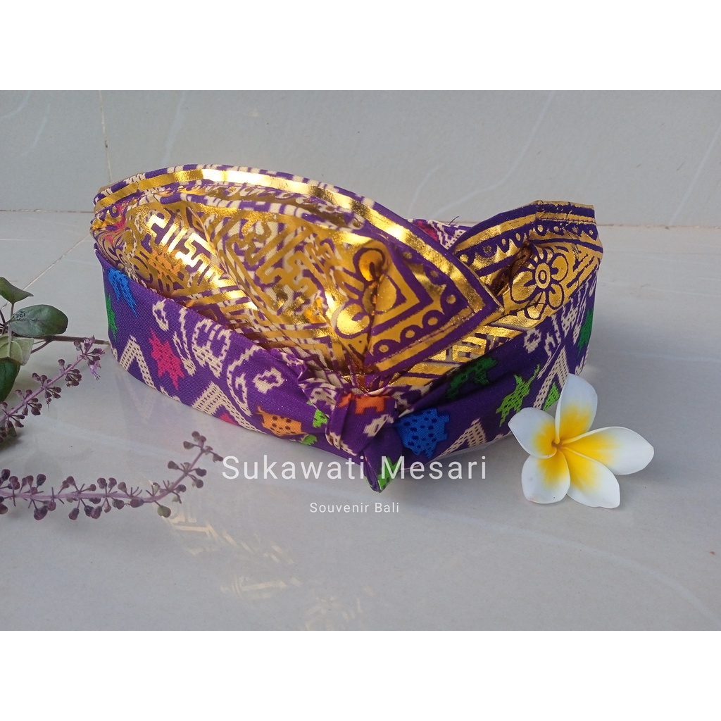 Udeng Bali Jadi Motif Batik Ikat Kepala Topi Khas Bali