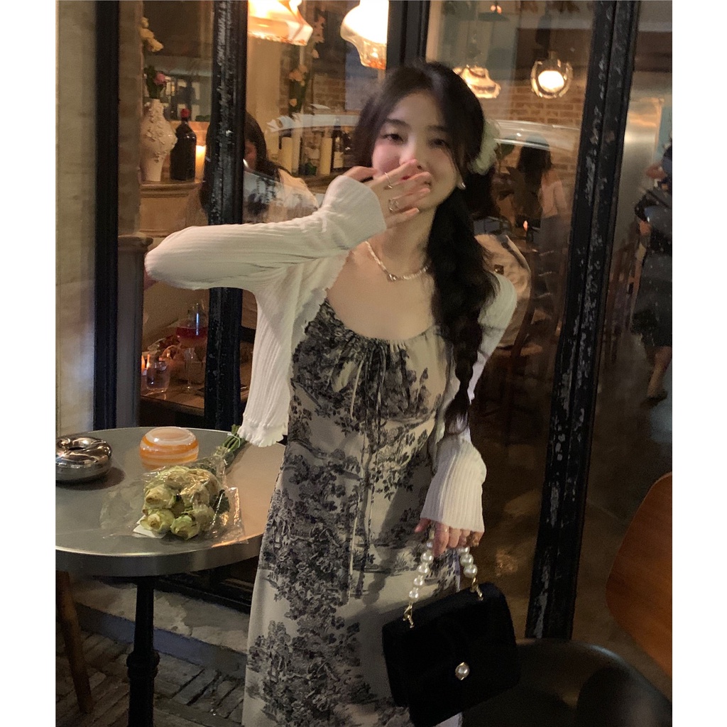 Red kumikumi keinginan murni angin lukisan tinta suspender rok pinggang celah gaun wanita musim semi tabir surya cardigan dua potong set