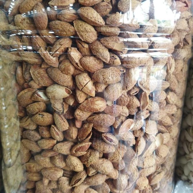 

Kacang almond kulit panggang / Almond roasted shell /1000 gram