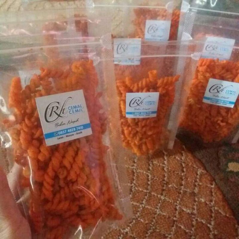 

Makaroni spiral balado | basreng pedas | stik bawang | snack 5.000 | jajan | kemasan pouch