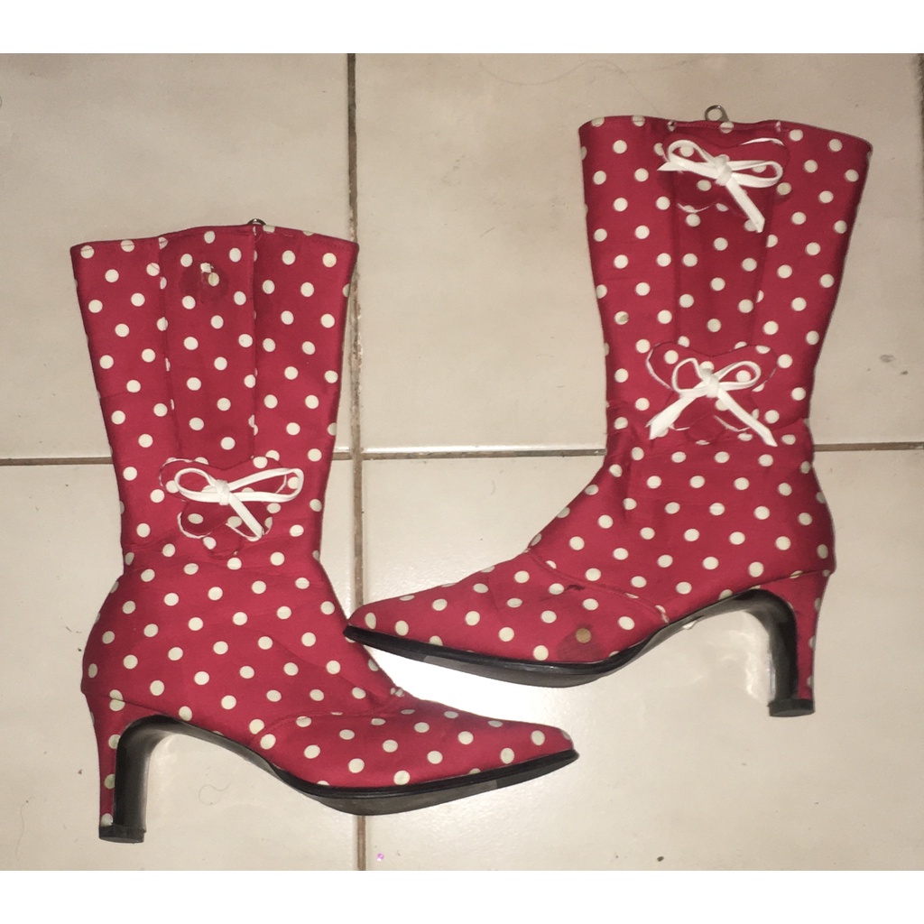 PRELOVED POLKADOT BOOTS HEELS
