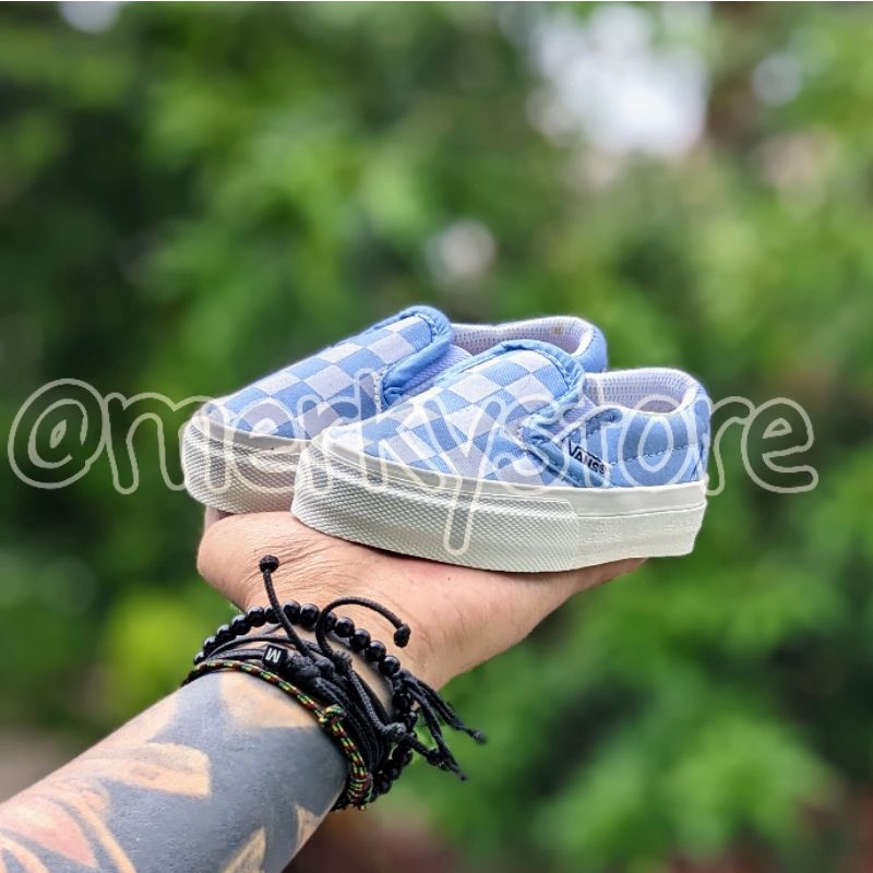 SEPATU ANAK LAKI DAN PEREMPUAN SLOP CATUR BIRU