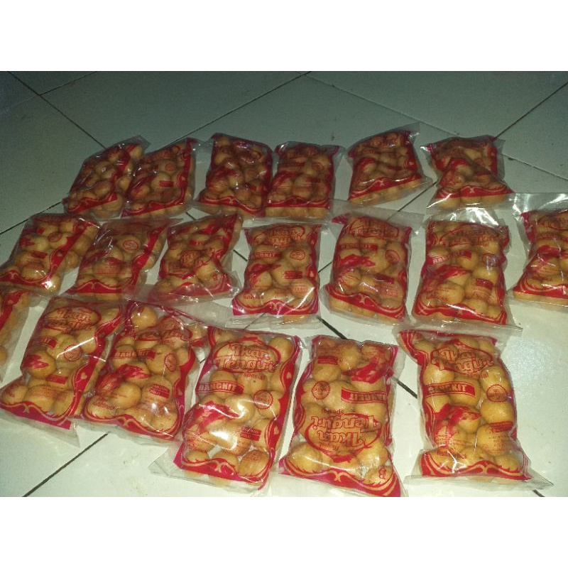 

Kerupuk Ikan Tenggiri 12pcs / Jajanan Khas Probolinggo / Grosir Lebih Murah