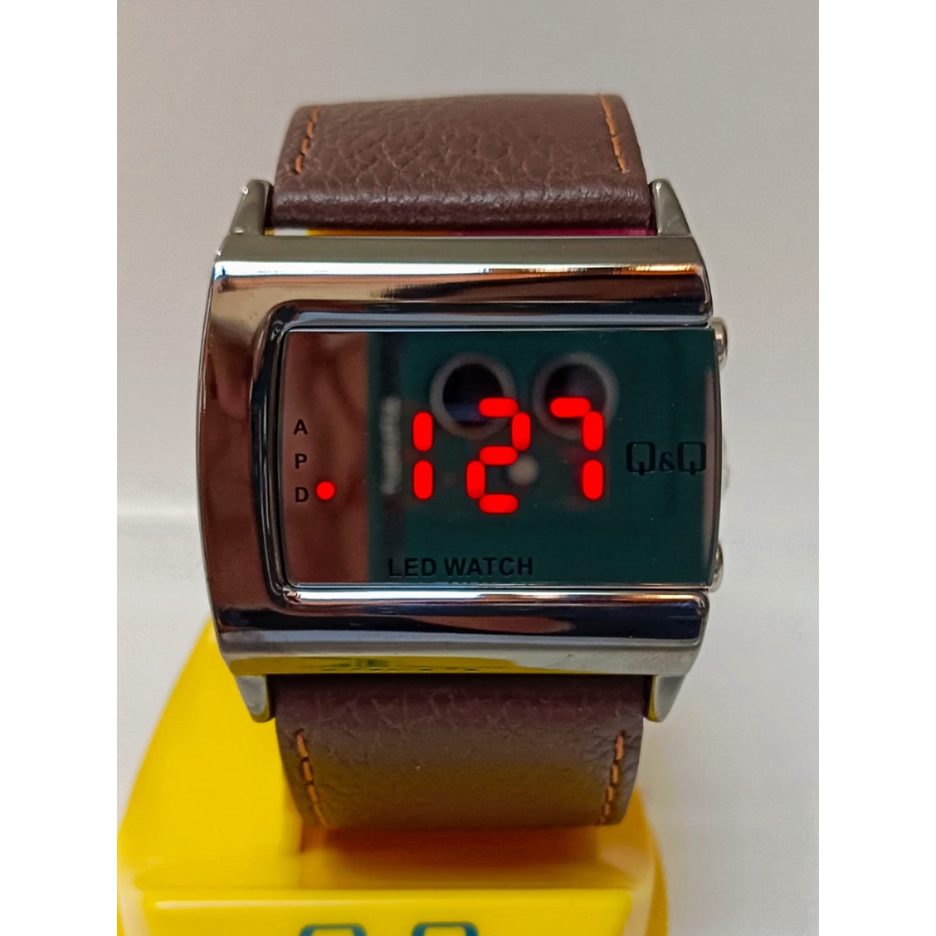 SALE Jam Tangan Pria Casual Stylist Kulit Leather Digital Original Q&amp;Q QnQ QQ M101 M101J Series