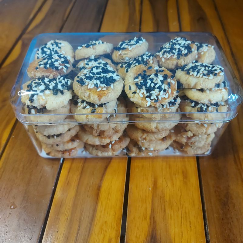 

Coconut wijen/ kue kering wijen