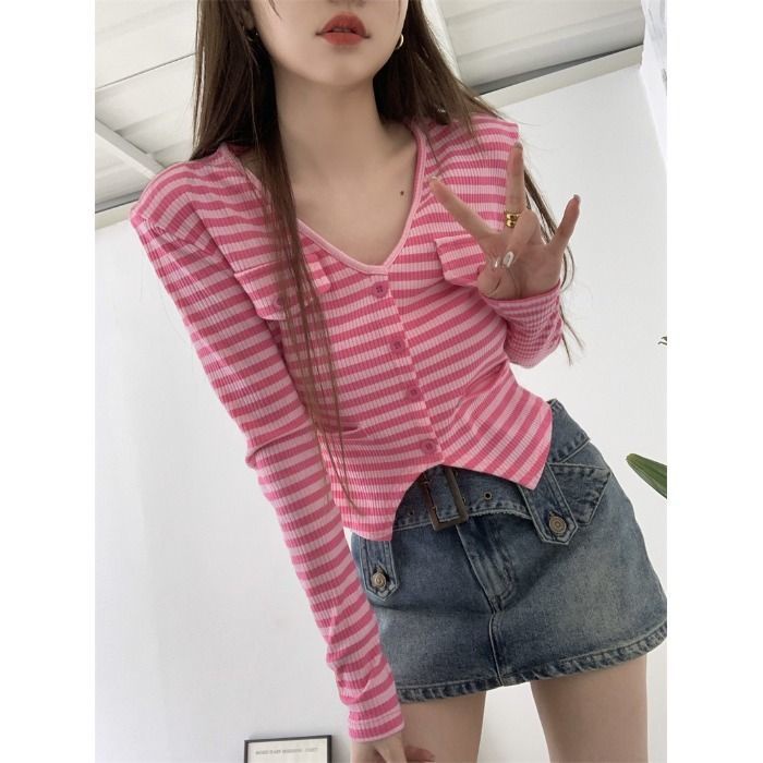 Red TOPFEERT Radio Berry Awal Musim Gugur Retro American Hot Girl Slim V-Leher Tidak Teratur Merah Muda Bergaris Lengan Panjang T-shirt