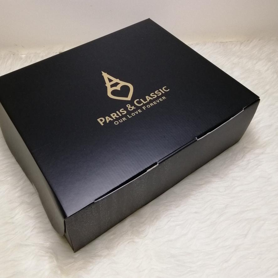 

Star Box Kotak Hampers Kado Tas Paris Classic Size 32 x 27 x 9 cm grosir