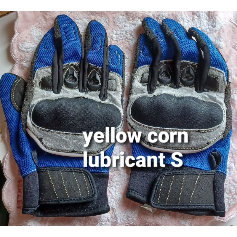 Yellow corn lubricant  Gloves