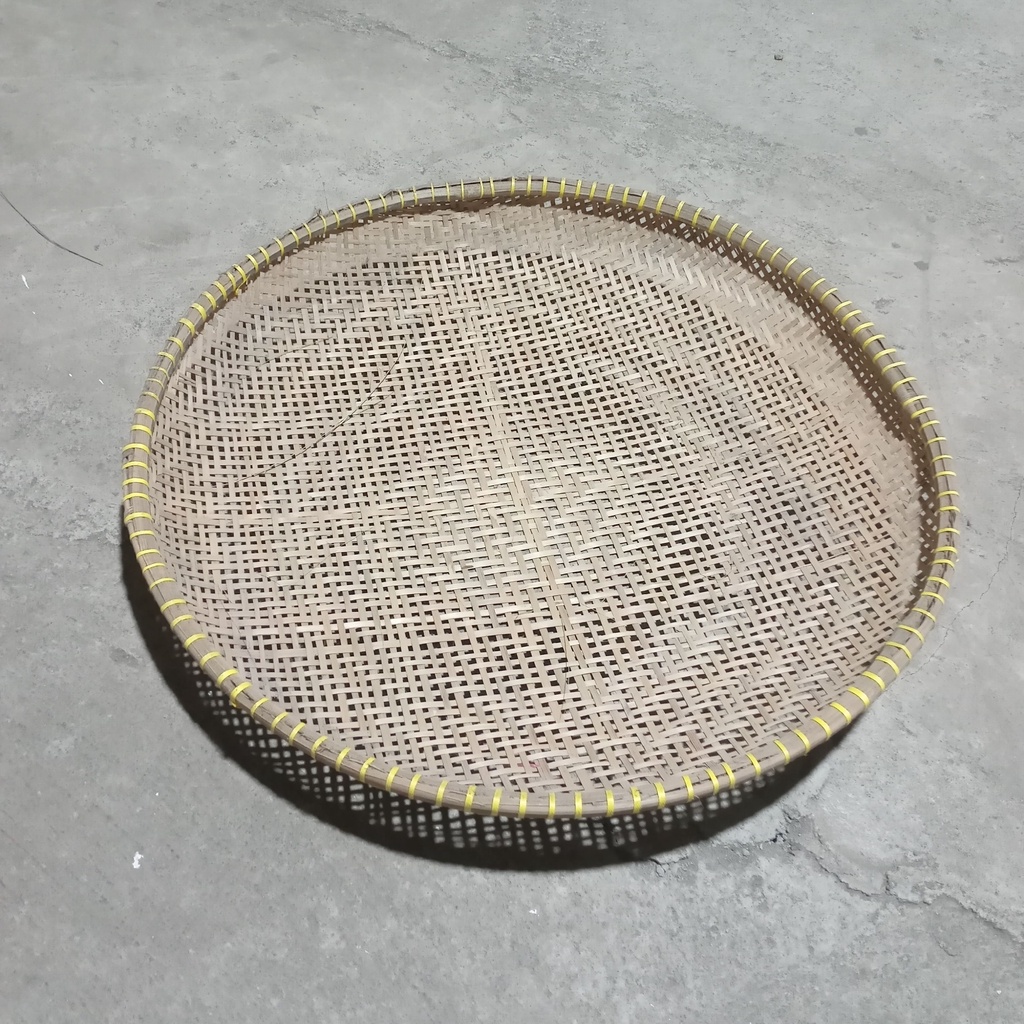 ayakan atau saringan makanan dari bambu ukuran besar