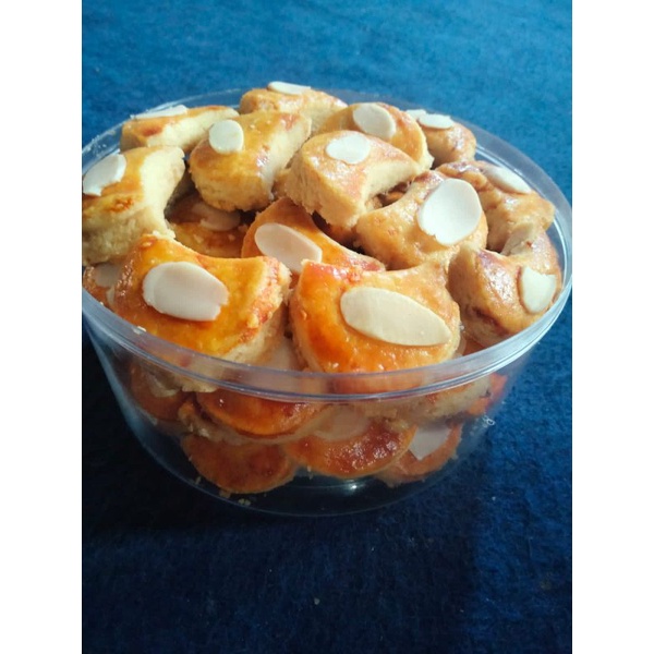 

Kue kacang almond kemasan toples 500gr
