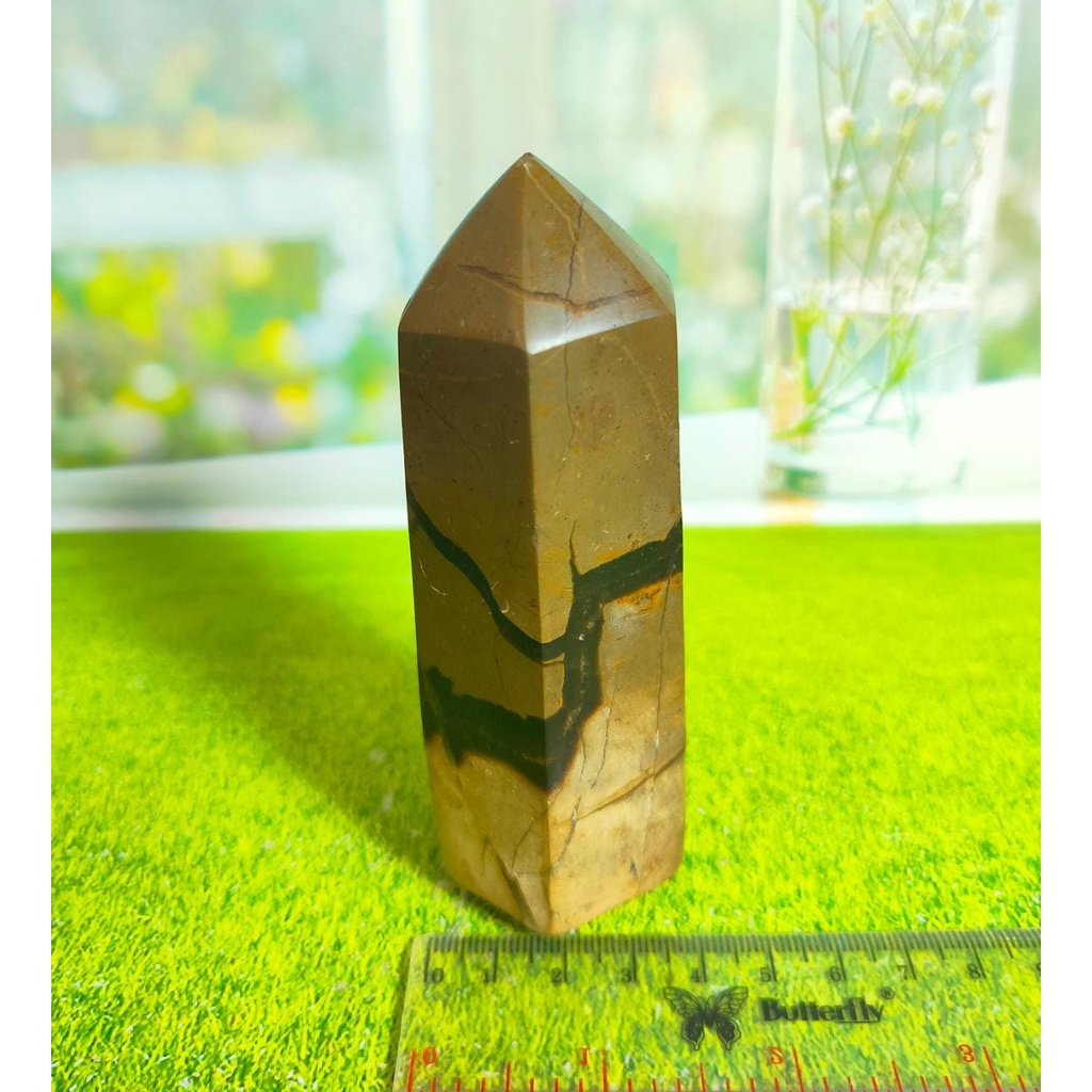 Natural Tower Septarian UV Reactive (1)