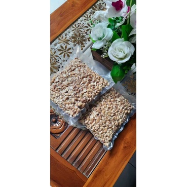 

KACANG METE/MEDE CACAH 500 GR